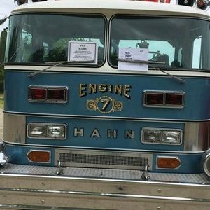 Meet your Posher, Carrie